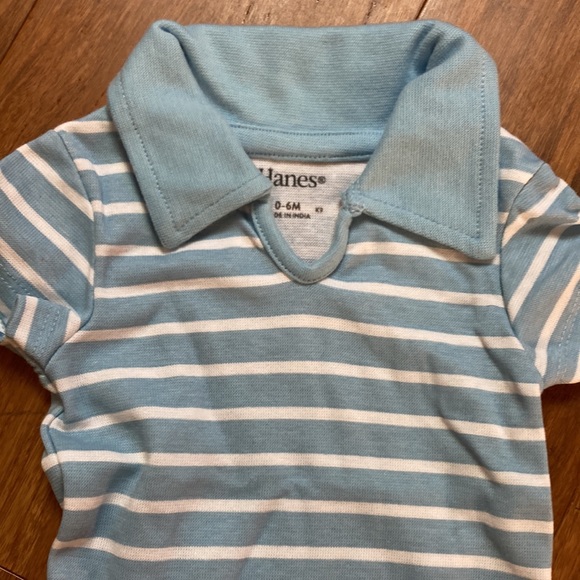 NWOT Lot of 3 Hanes Cotton Short Sleeve Collared Onesies 0-6 Months - Picture 9 of 10